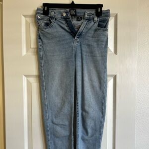 Ankle cropped light wash jeans